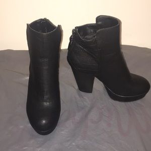 Only wore once black ankle booties